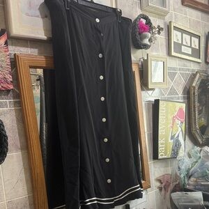 August max woman skirt